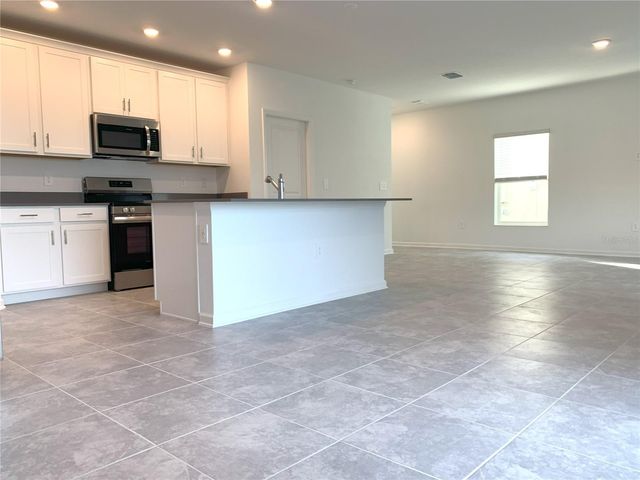 2731 RUNNERS CIRCLE, Clermont, FL 34714