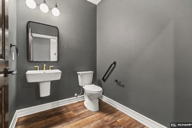 17270 Lynn Crest Lane, Springfield, NE 68059