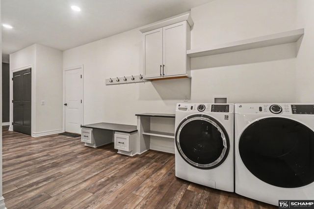 17270 Lynn Crest Lane, Springfield, NE 68059