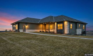 17270 Lynn Crest Lane, Springfield, NE 68059