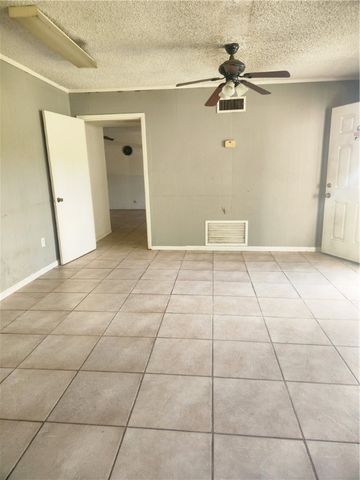 1315 4th St, Ingleside, TX 78362