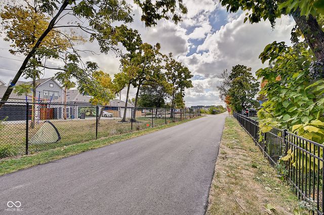 2015 Winthrop Avenue, Indianapolis, IN 46202