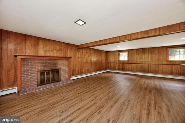 40 2ND ST, Schwenksville, PA 19473
