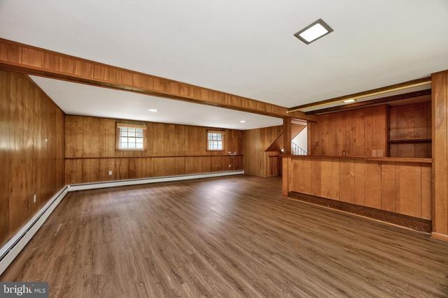 40 2ND ST, Schwenksville, PA 19473
