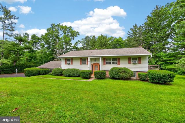 40 2ND ST, Schwenksville, PA 19473