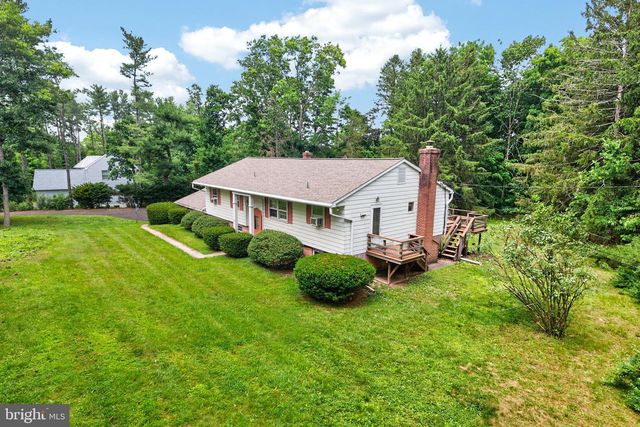 40 2ND ST, Schwenksville, PA 19473
