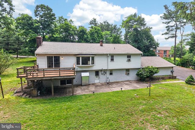 40 2ND ST, Schwenksville, PA 19473