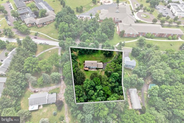 40 2ND ST, Schwenksville, PA 19473