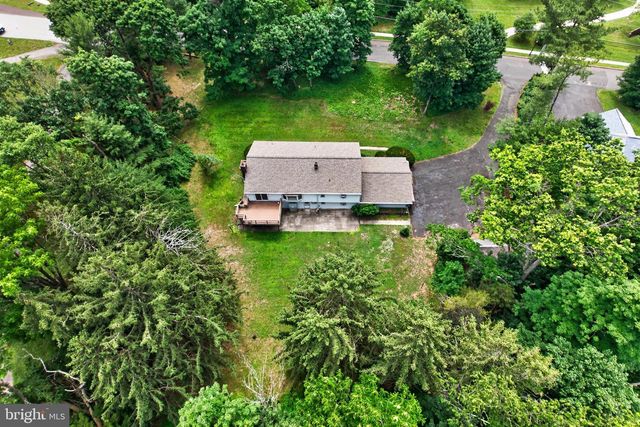 40 2ND ST, Schwenksville, PA 19473