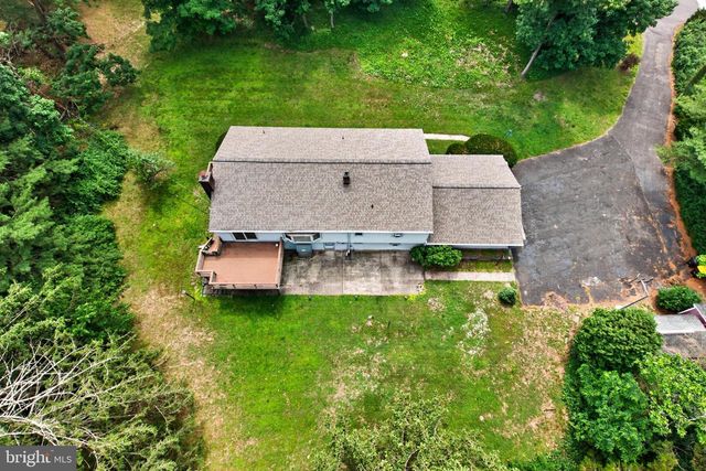 40 2ND ST, Schwenksville, PA 19473
