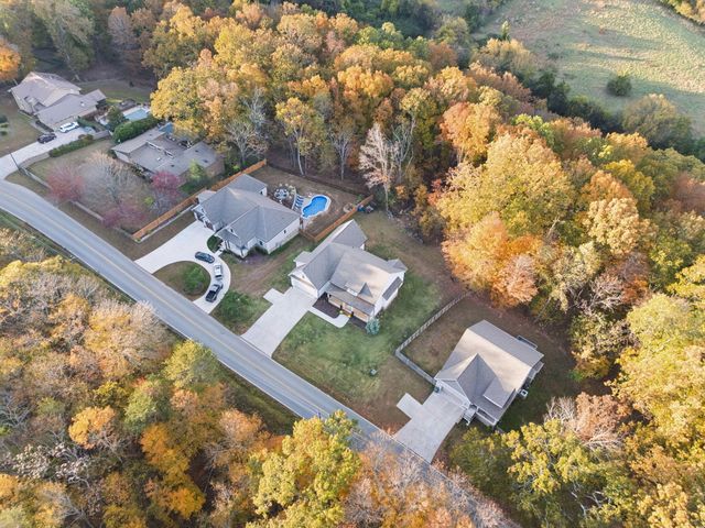 3837 Hamill Road, Hixson, TN 37343