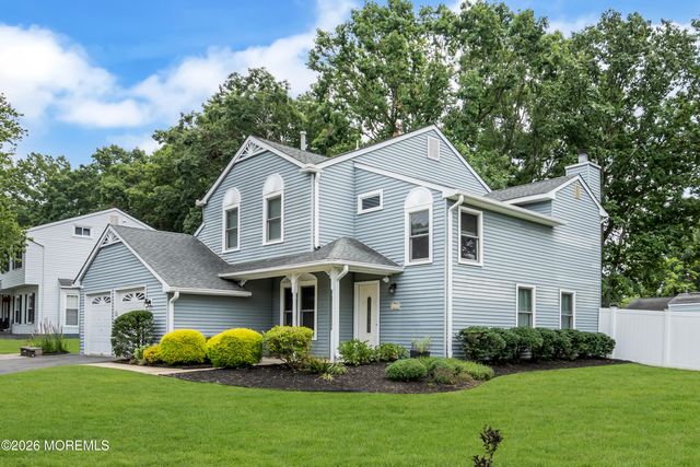 21 Concord Circle, Howell, NJ 07731