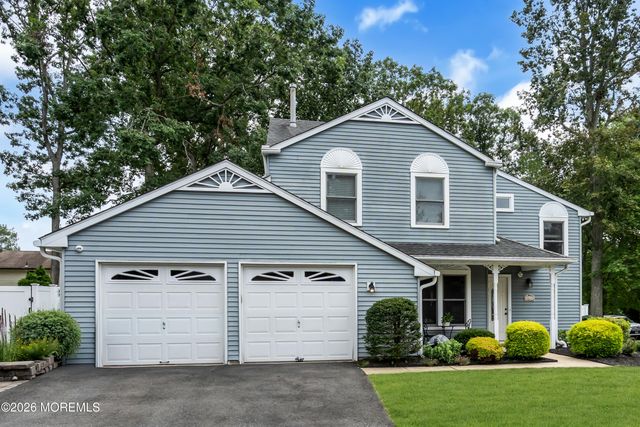 21 Concord Circle, Howell, NJ 07731