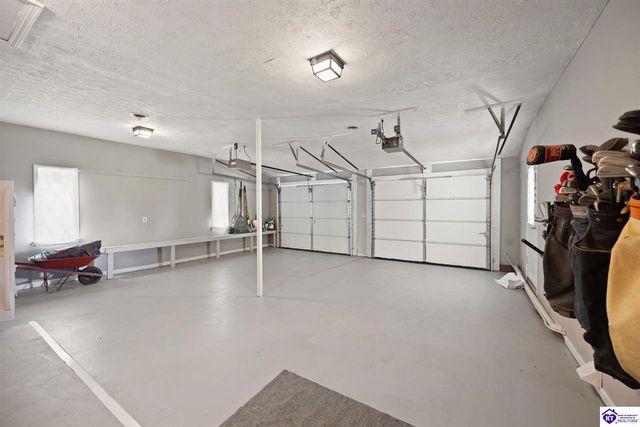 100 Roundtop Road, Elizabethtown, KY 42701