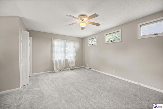 100 Roundtop Road, Elizabethtown, KY 42701