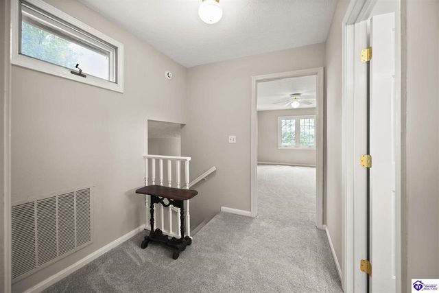 100 Roundtop Road, Elizabethtown, KY 42701