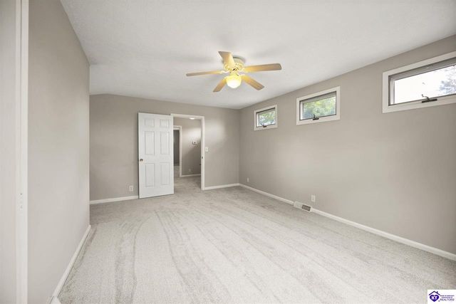 100 Roundtop Road, Elizabethtown, KY 42701