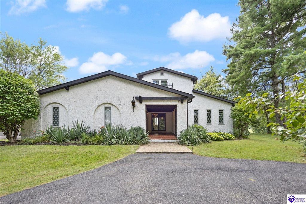 100 Roundtop Road, Elizabethtown, KY 42701