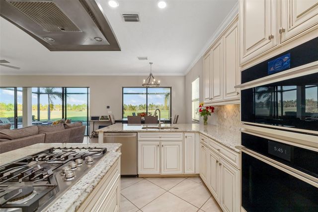 5619 MULLIGAN WAY, Bradenton, FL 34211