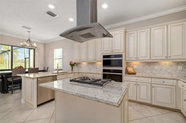 5619 MULLIGAN WAY, Bradenton, FL 34211