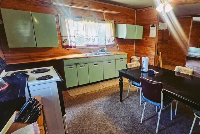 17355 Mo 19, Alton, MO 65606