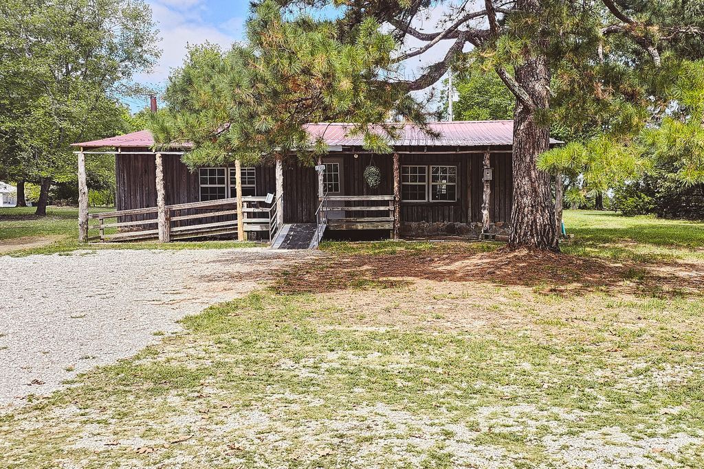 17355 Mo 19, Alton, MO 65606