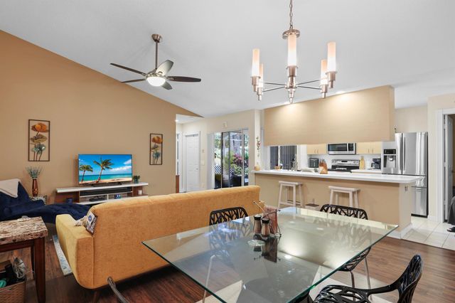 2404 Pin Oak Court, Palm Beach Gardens, FL 33410