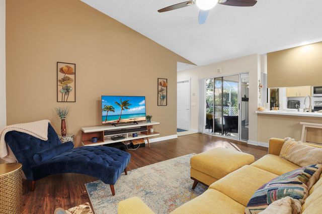 2404 Pin Oak Court, Palm Beach Gardens, FL 33410