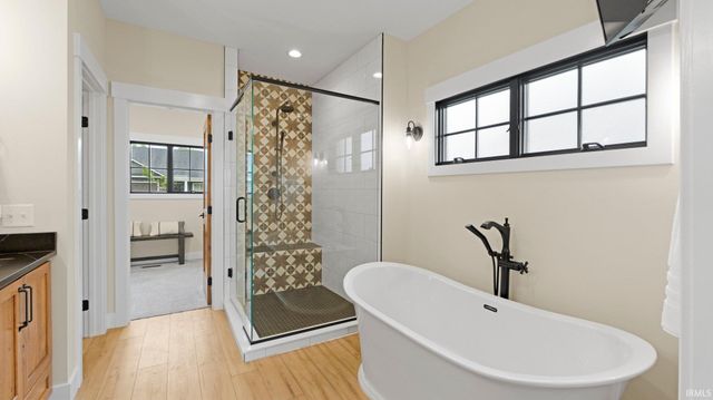 5272 Greyson Heights Drive, Auburn, IN 46706