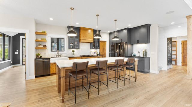 5272 Greyson Heights Drive, Auburn, IN 46706