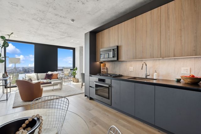 234 W Polk Street 3107, Chicago, IL 60607