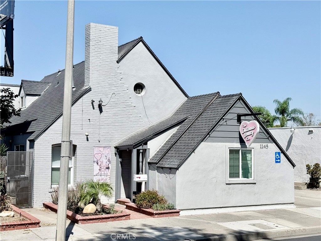 1145 W 17th Street, Santa Ana, CA 92706 — photo 2