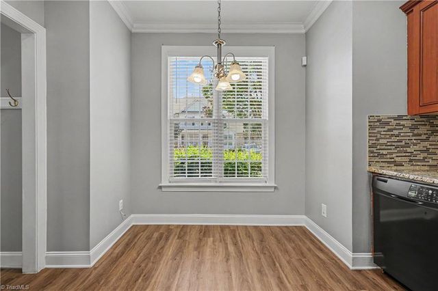 8 Viburnum Lane, Greensboro, NC 27455