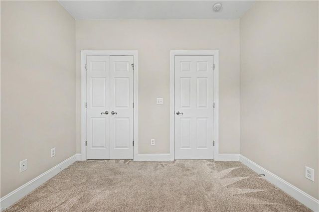 8 Viburnum Lane, Greensboro, NC 27455