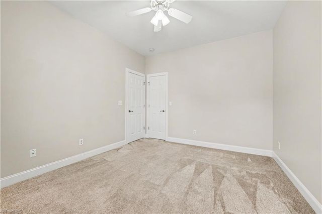8 Viburnum Lane, Greensboro, NC 27455