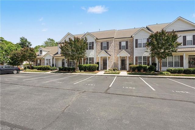 8 Viburnum Lane, Greensboro, NC 27455