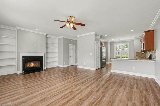 8 Viburnum Lane, Greensboro, NC 27455