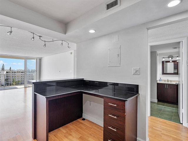 18021 Biscayne Boulevard 603, Aventura, FL 33160