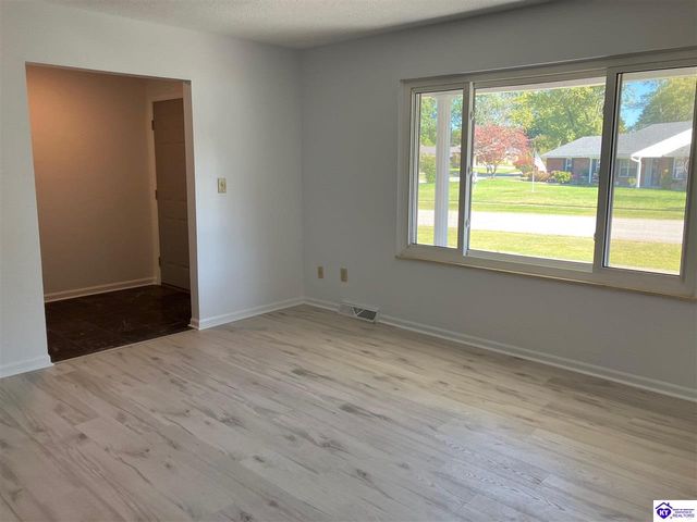 1512 Cypress Drive, Radcliff, KY 40160