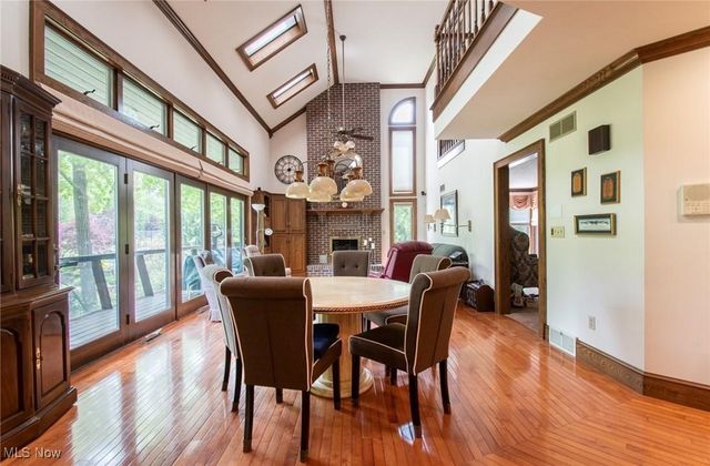 347 State Route 14, Columbiana, OH 44408