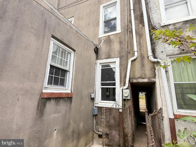 70 E SPRINGER ST, Philadelphia, PA 19119