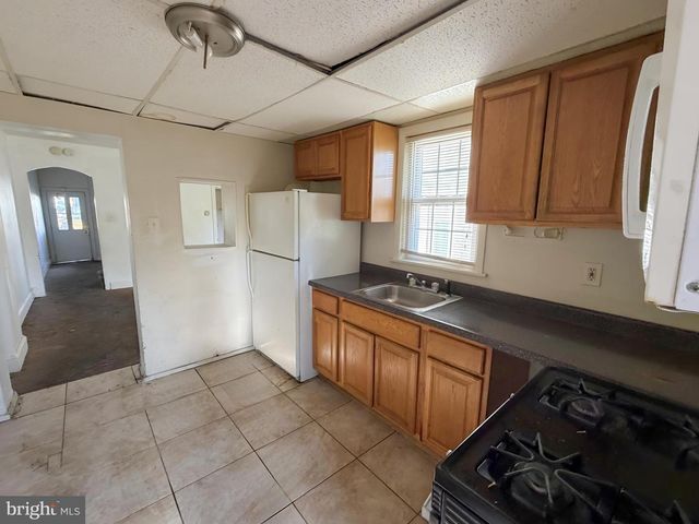 70 E SPRINGER ST, Philadelphia, PA 19119