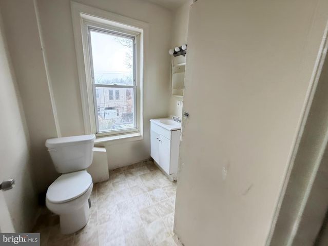 70 E SPRINGER ST, Philadelphia, PA 19119