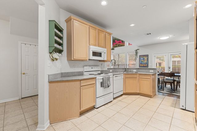 9824 Castlewood Drive, Plano, TX 75025