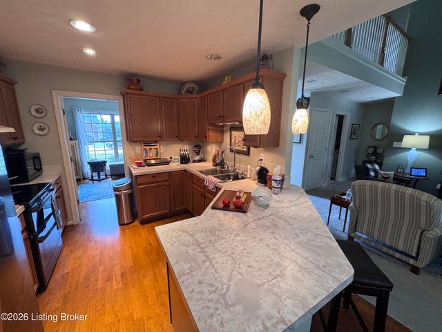 5100 Middlesex Dr, Louisville, KY 40245