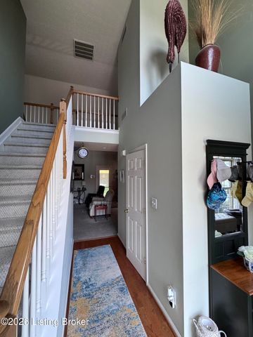 5100 Middlesex Dr, Louisville, KY 40245