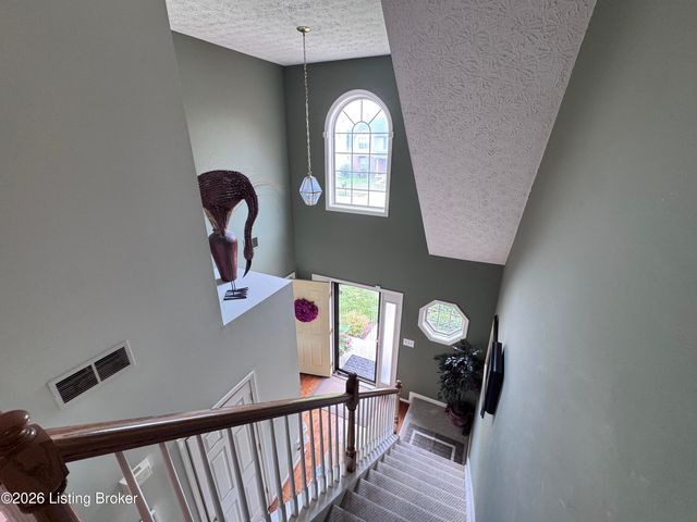 5100 Middlesex Dr, Louisville, KY 40245