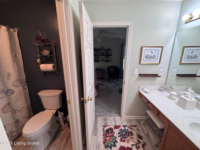 5100 Middlesex Dr, Louisville, KY 40245