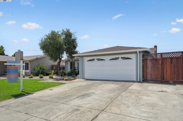 34709 Clover St, Union City, CA 94587
