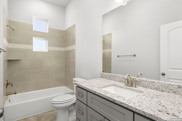301 Club View E, Seguin, TX 78155